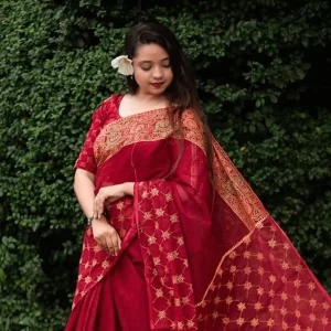 সহজিয়া মেরুন নকশী শাড়ি