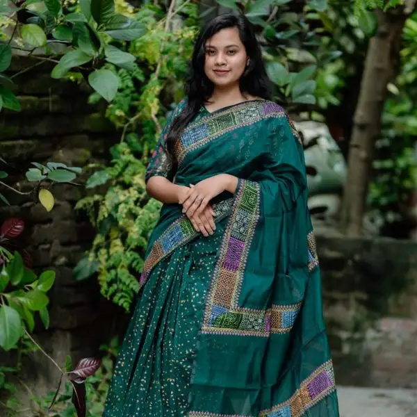 ডিপ সবুজ কালার প্যাচওয়ার্ক শাড়ি