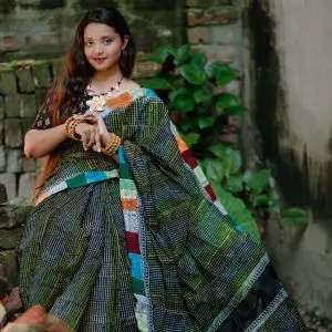 ব্ল্যাক লাইন প্যাচওয়ার্ক শাড়ি